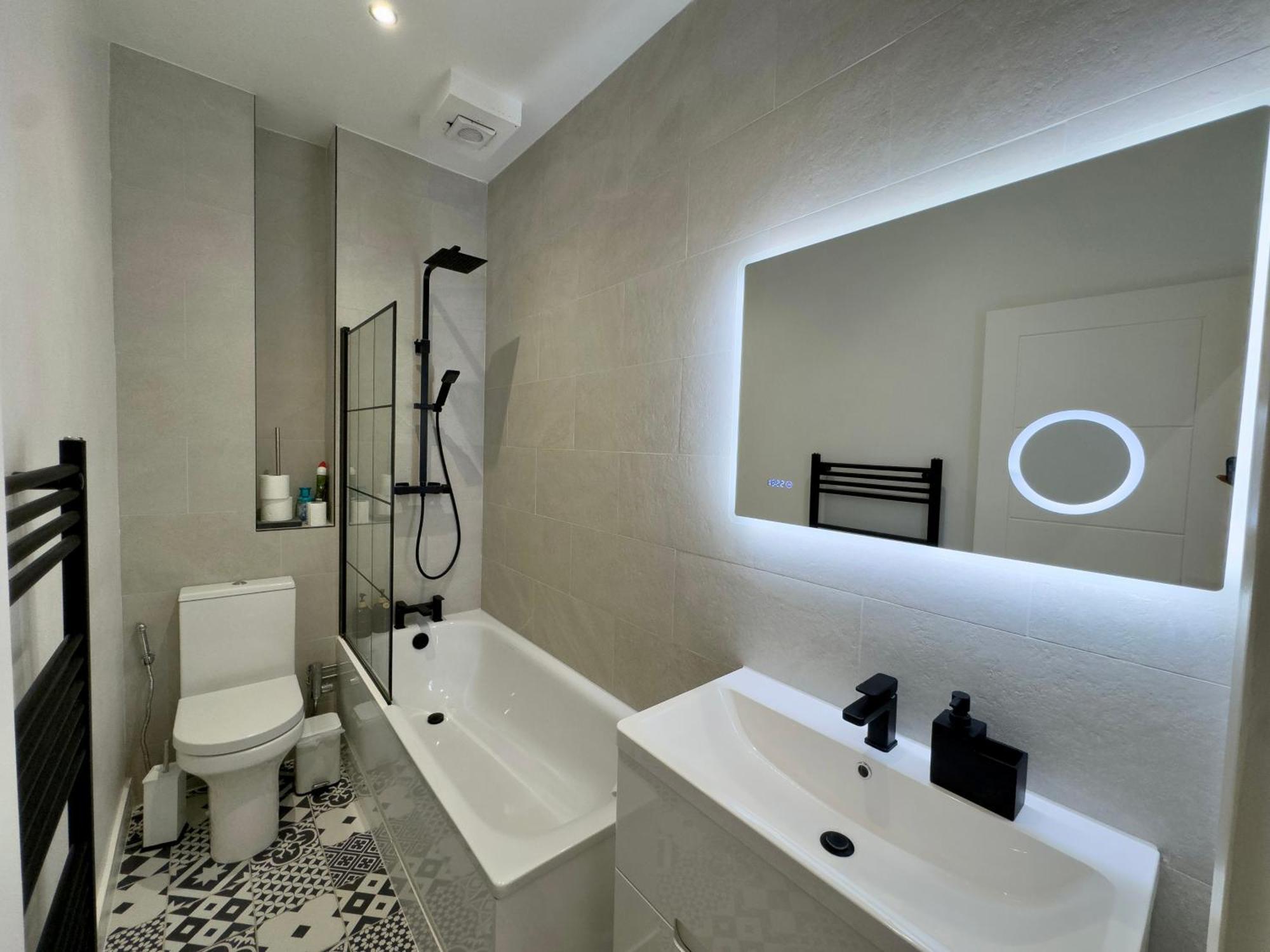 Cosy Modern Home Euston Fitzrovia Лондон Экстерьер фото